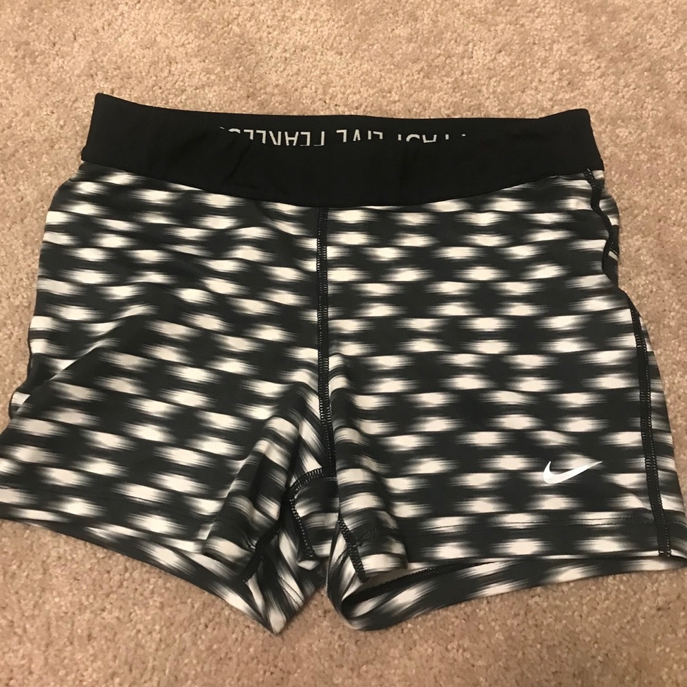 Nike Womens Dri Fit Pro Short